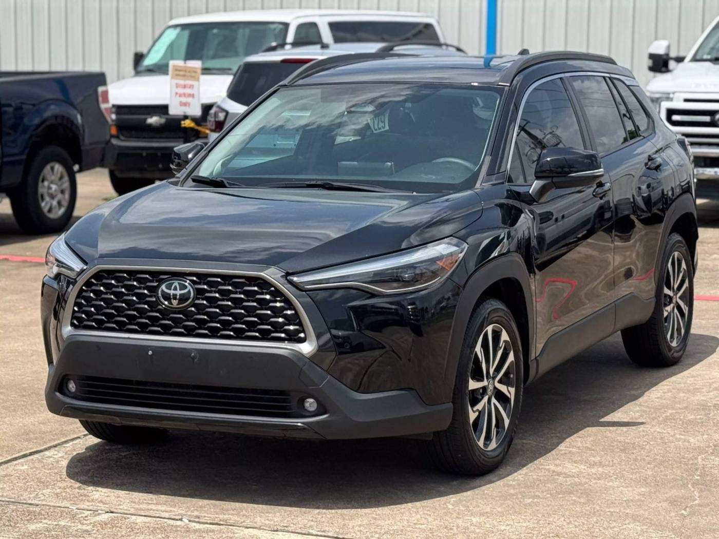 2023 Toyota Corolla Cross XLE — SUV — 34,584 mi — Houston, TX