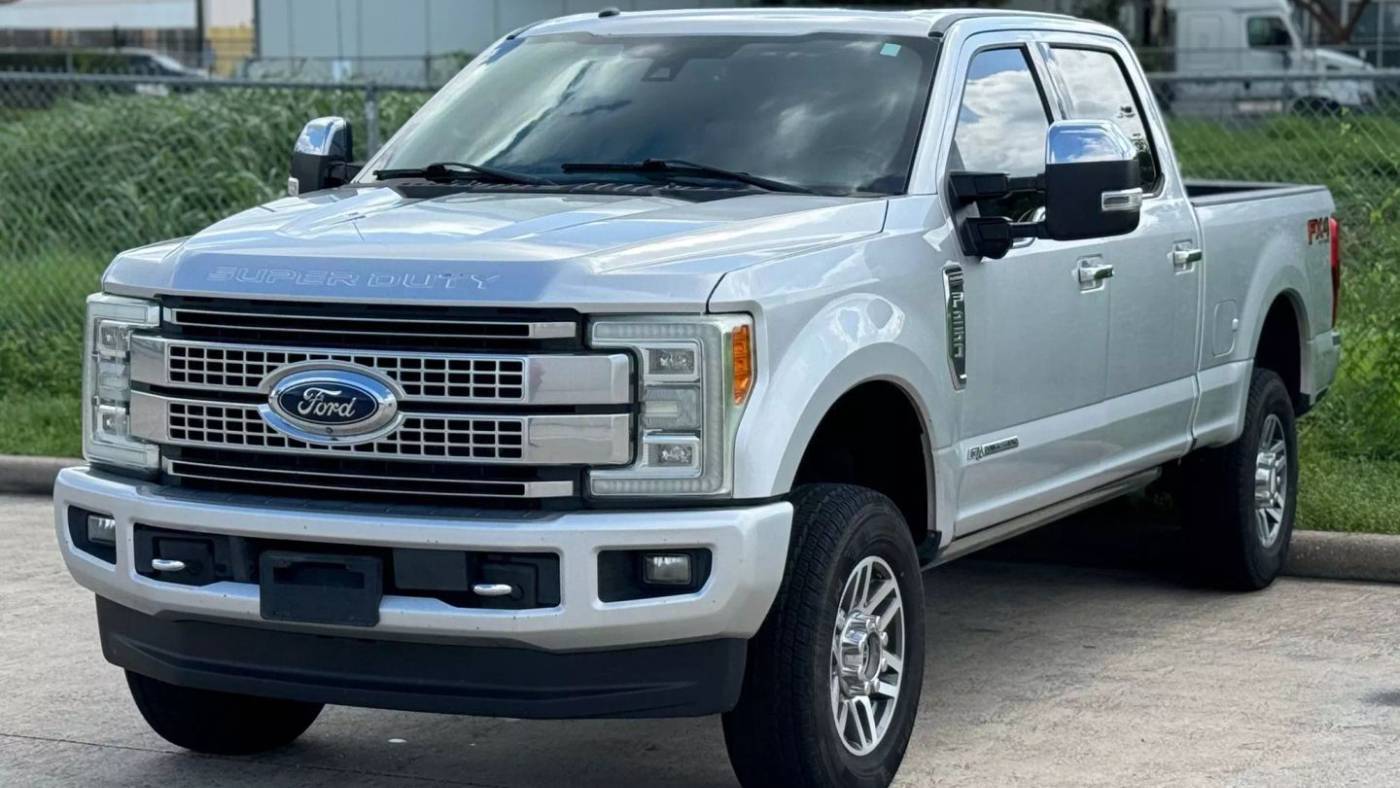 2017 Ford Super Duty F-250 Platinum — Pickup Truck — 60,950 mi — Houston, TX