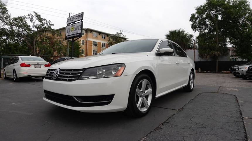 2013 Volkswagen Passat SE
