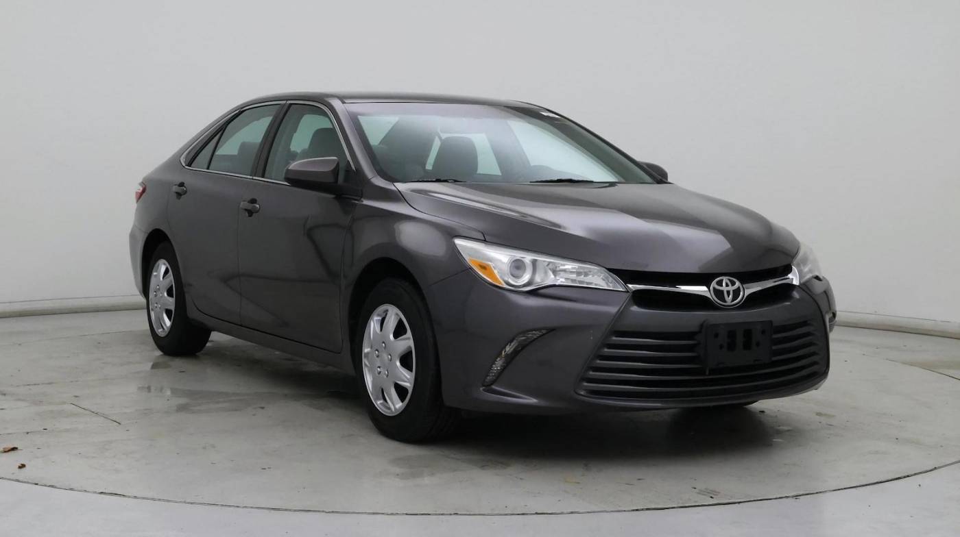 2015 Toyota Camry LE — Sedan — 97,473 mi — Newark, DE