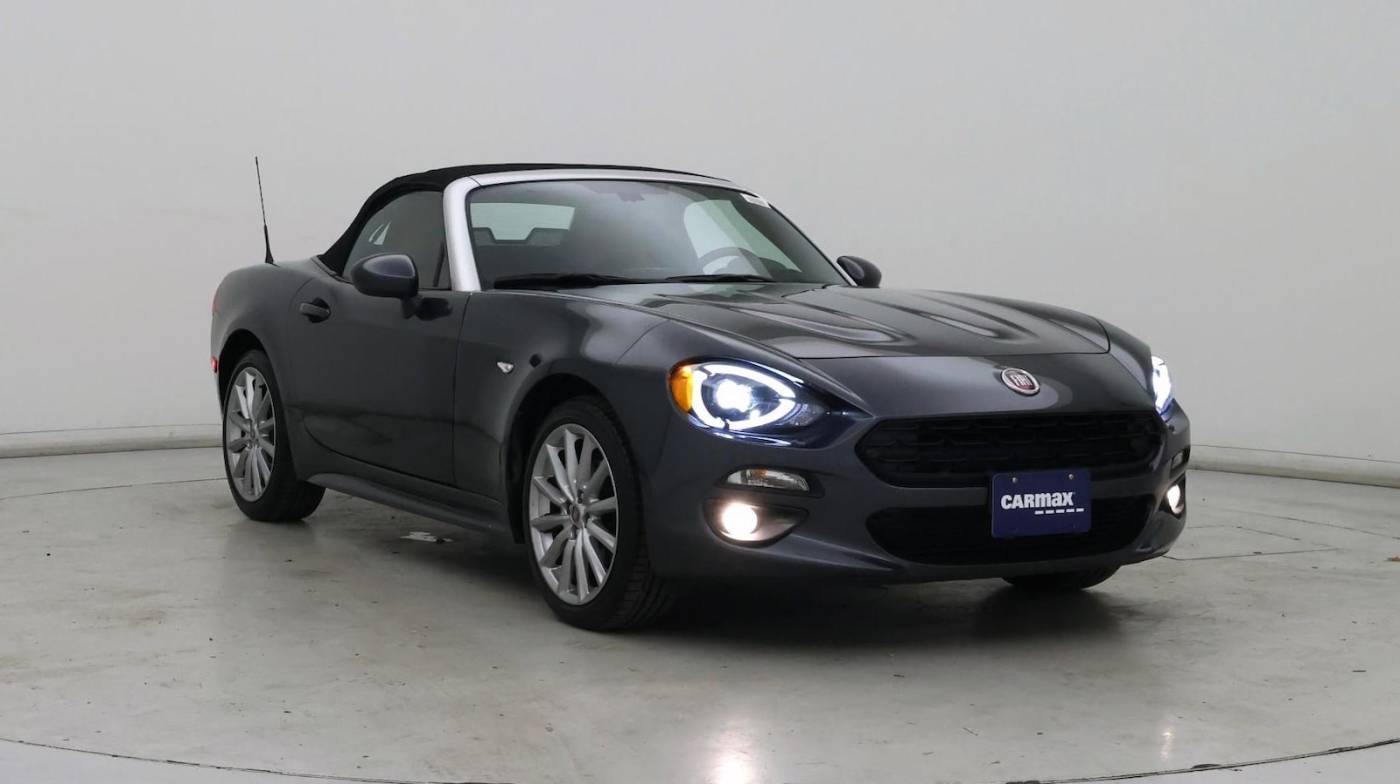 2018 FIAT 124 Spider Lusso — Convertible — 8,911 mi — Newark, DE
