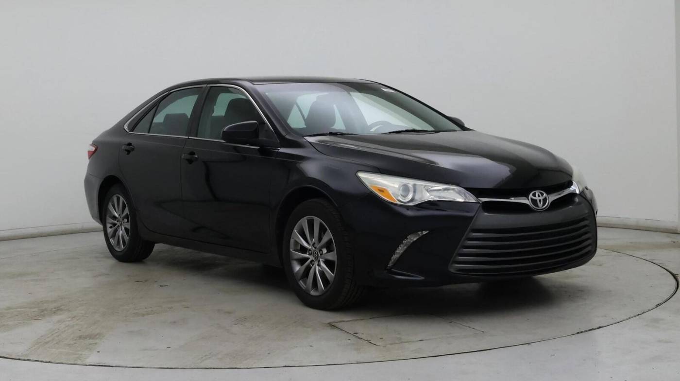 2016 Toyota Camry XLE — Sedan — 90,161 mi — Newark, DE