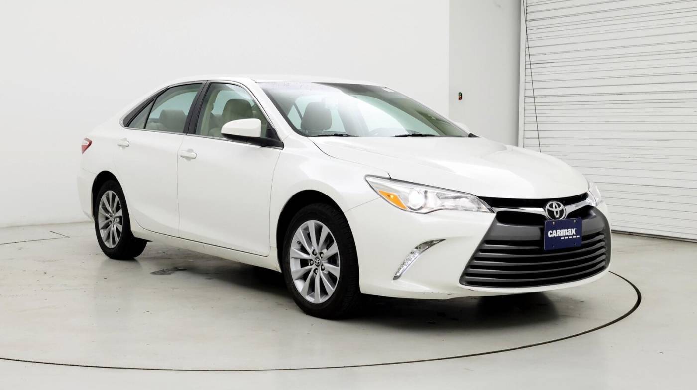 2017 Toyota Camry XLE — Sedan — 31,199 mi — Newark, DE
