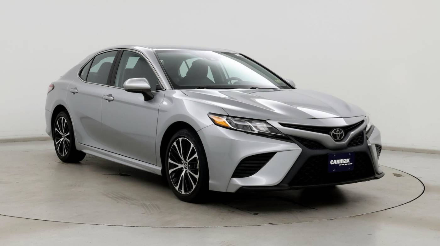 2019 Toyota Camry SE — Sedan — 27,051 mi — Newark, DE