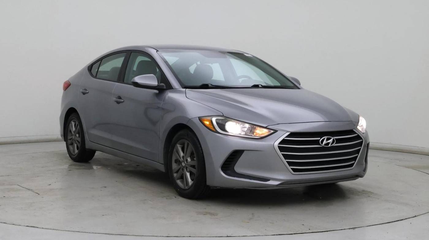 2017 Hyundai Elantra SE — Sedan — 98,332 mi — Newark, DE