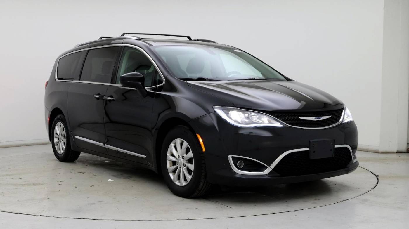2018 Chrysler Pacifica Touring L — Minivan — 53,813 mi — Newark, DE