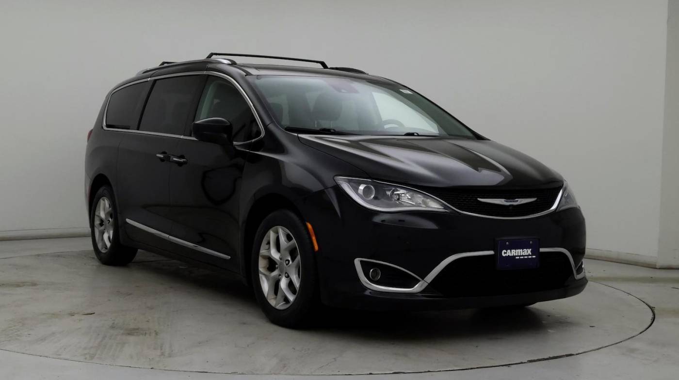 2019 Chrysler Pacifica Touring L Plus — Minivan — 46,581 mi — Newark, DE