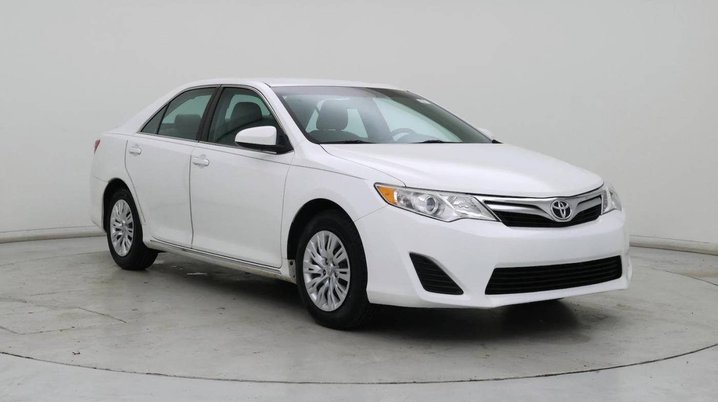 2014 Toyota Camry LE — Sedan — 87,432 mi — Newark, DE