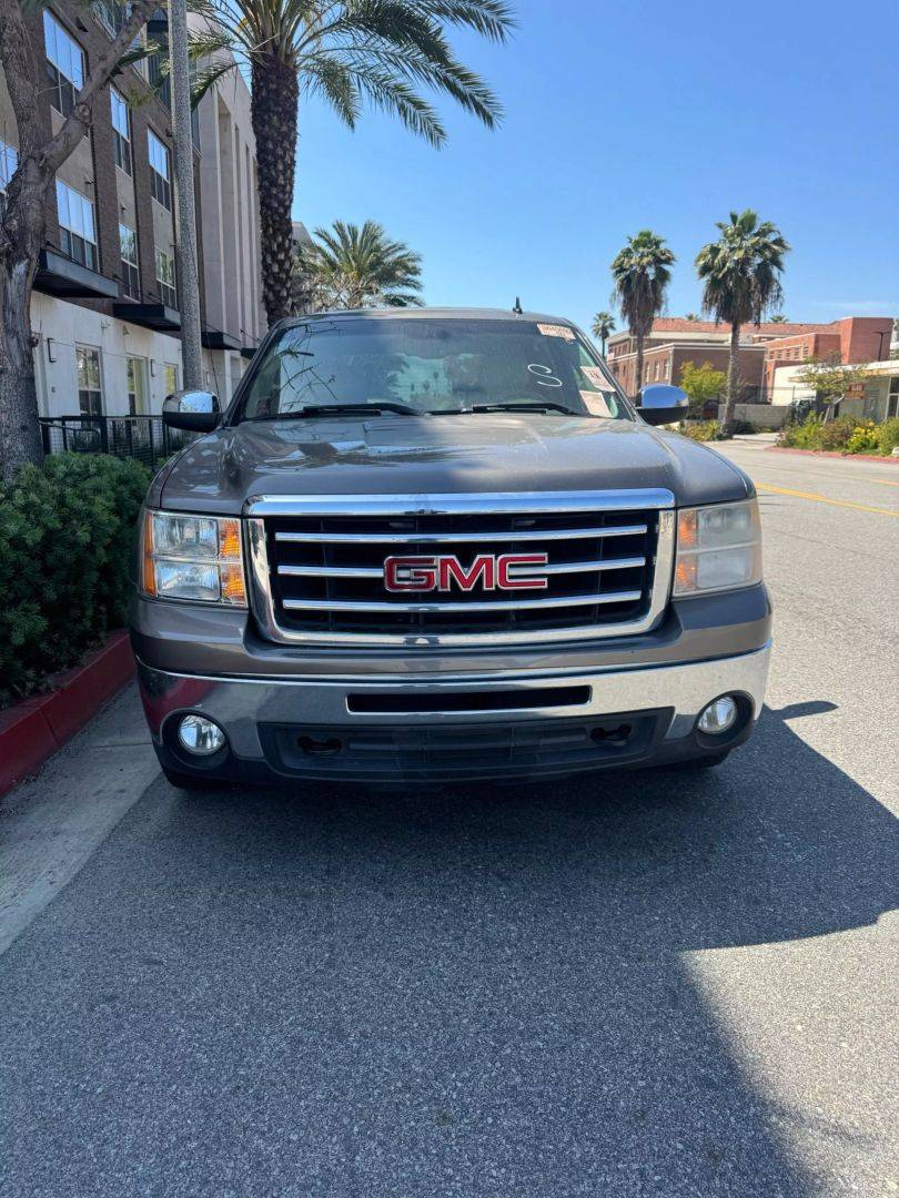 2013 GMC Sierra 1500 SLT — Pickup Truck — 168,218 mi — Pomona, CA