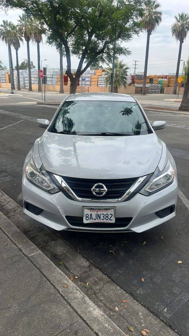2017 Nissan Altima 2.5 S — Sedan — 200,000 mi — Pomona, CA