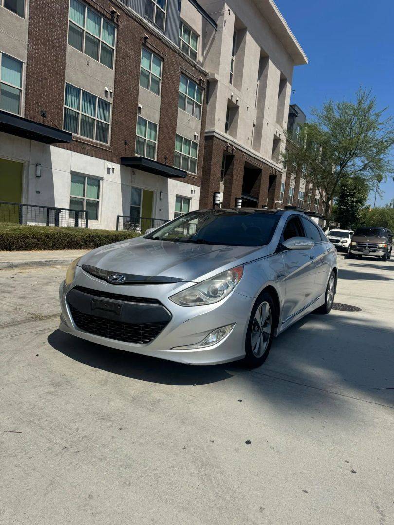 2012 Hyundai Sonata Hybrid Base — Sedan — 145,170 mi — Pomona, CA