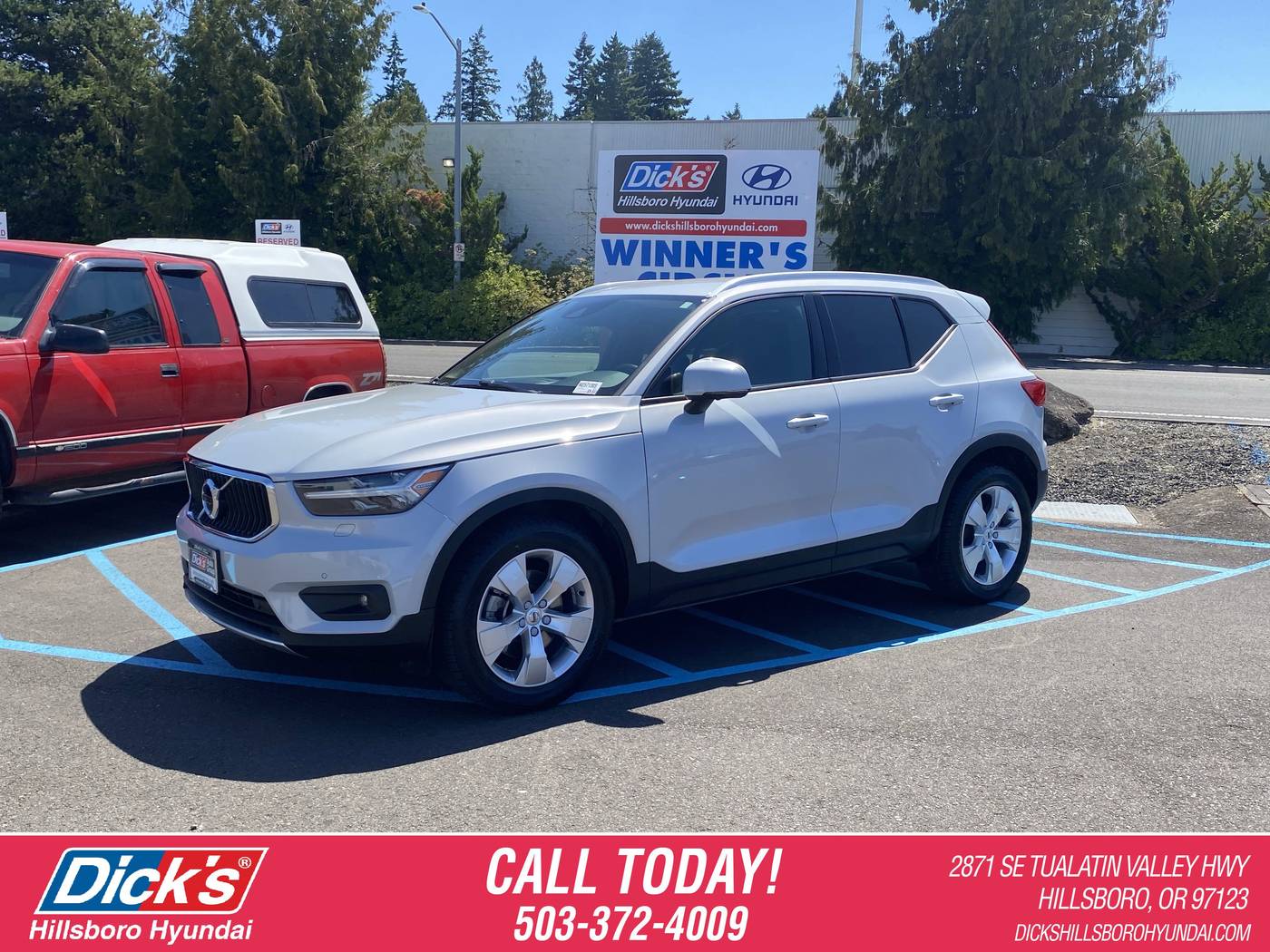 2021 Volvo XC40 Momentum — SUV — 46,912 mi — Hillsboro, OR