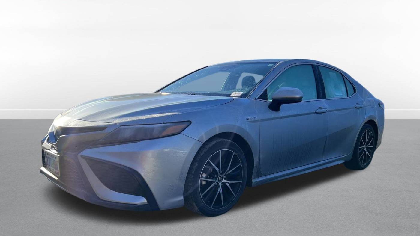 2021 Toyota Camry Hybrid SE — Sedan — 54,958 mi — Hillsboro, OR