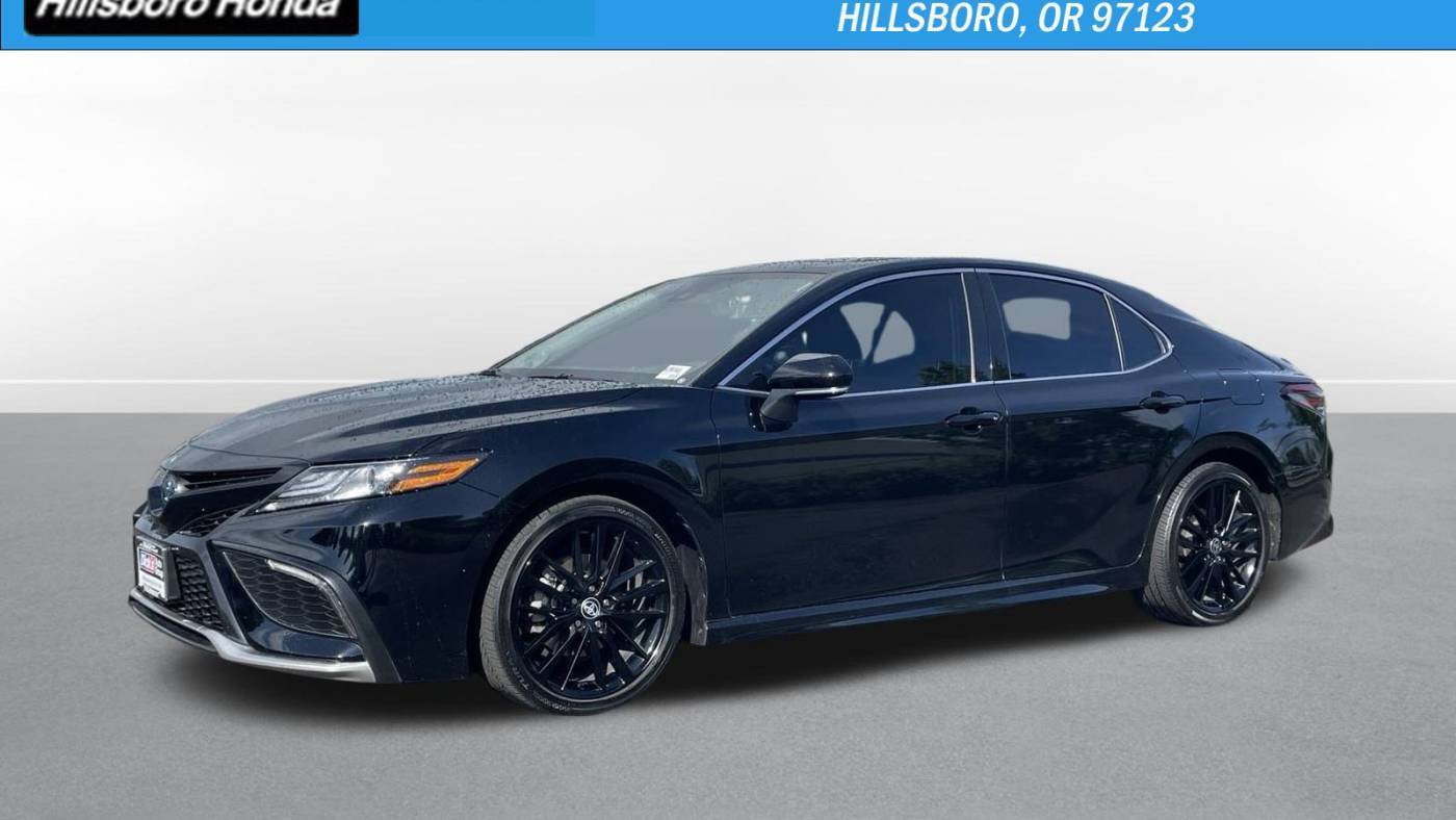 Used Toyota Camry Hybrid XSE for Sale Near Me - TrueCar