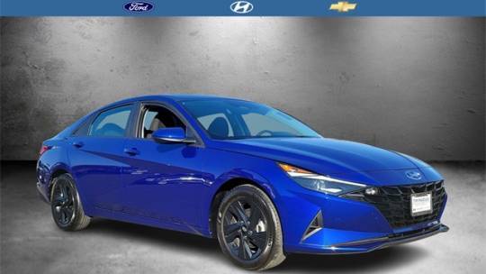 2023 Hyundai Elantra SEL — Sedan — 23,610 mi — Hemet, CA