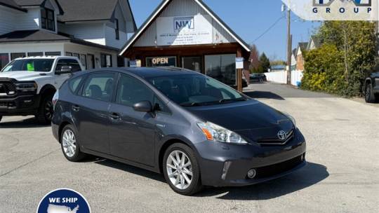 2014 Toyota Prius v Five