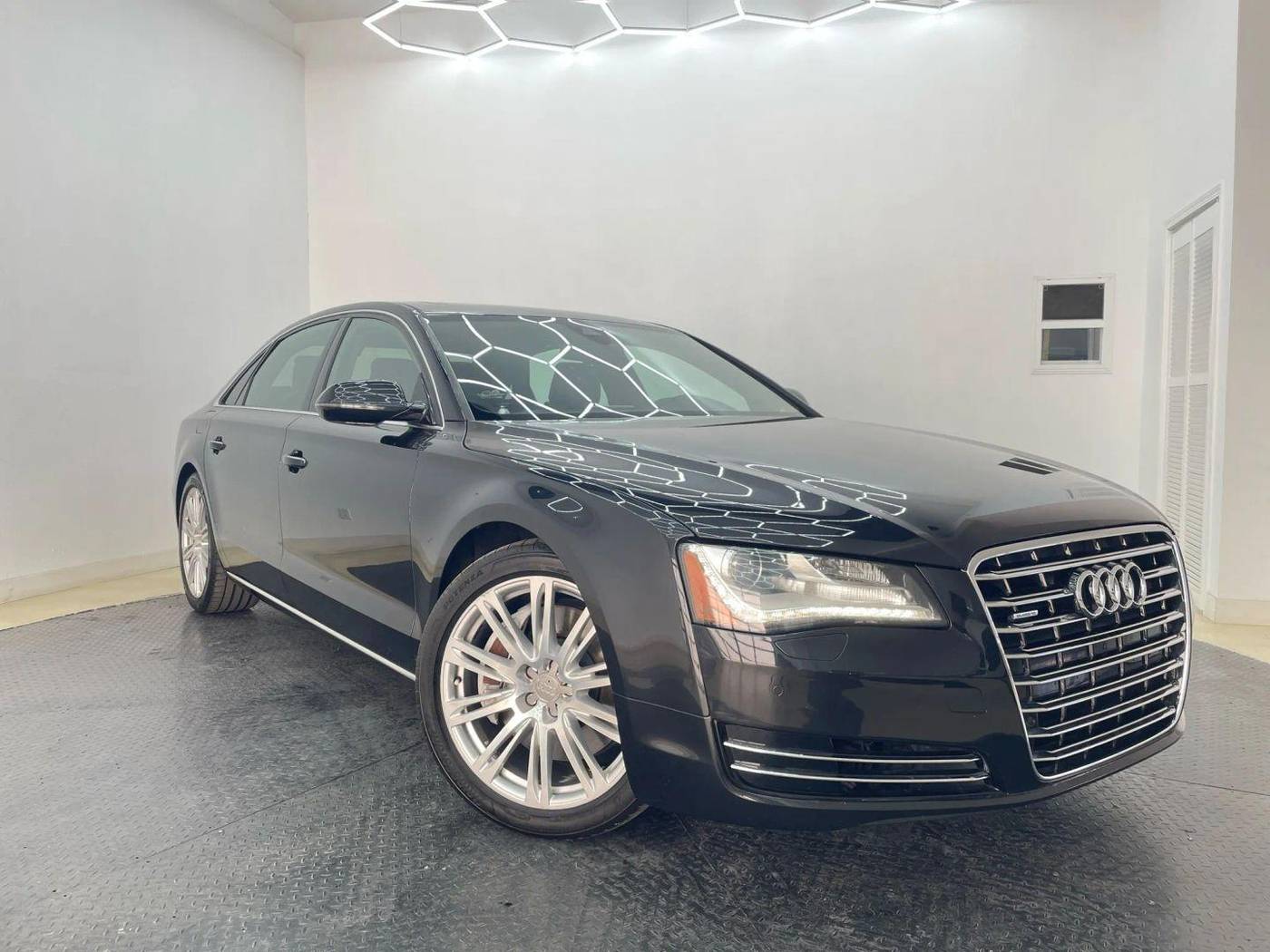2011 Audi A8 4.2L — Sedan — 115,020 mi — Glendale, CA