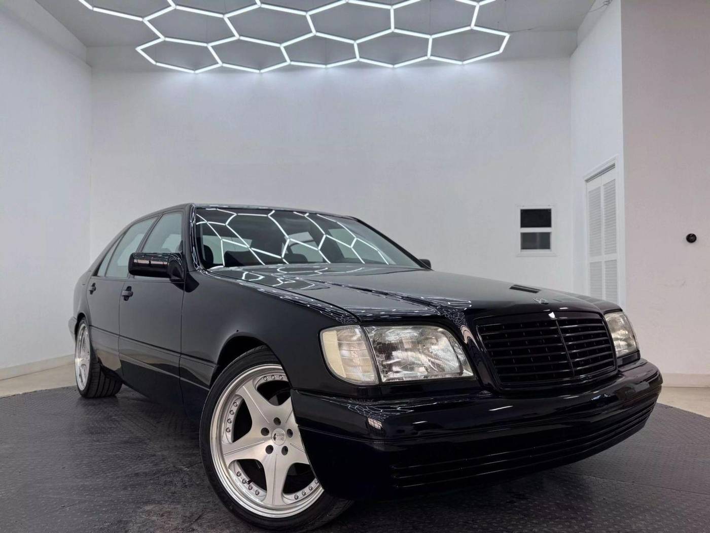 1997 Mercedes-Benz S-Class S 500 — Sedan — 186,741 mi — Glendale, CA