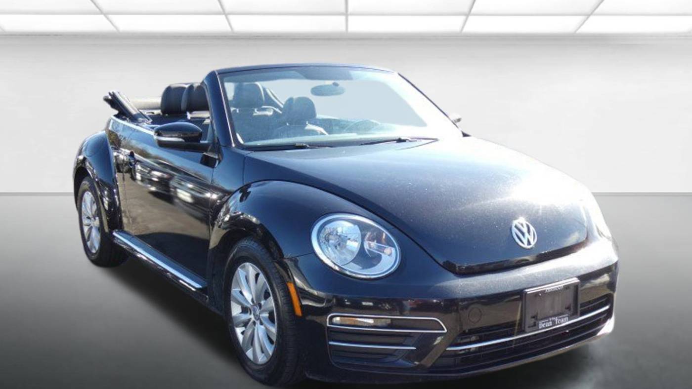 2018 Volkswagen Beetle S — Convertible — 92,165 mi — Kirkwood, MO