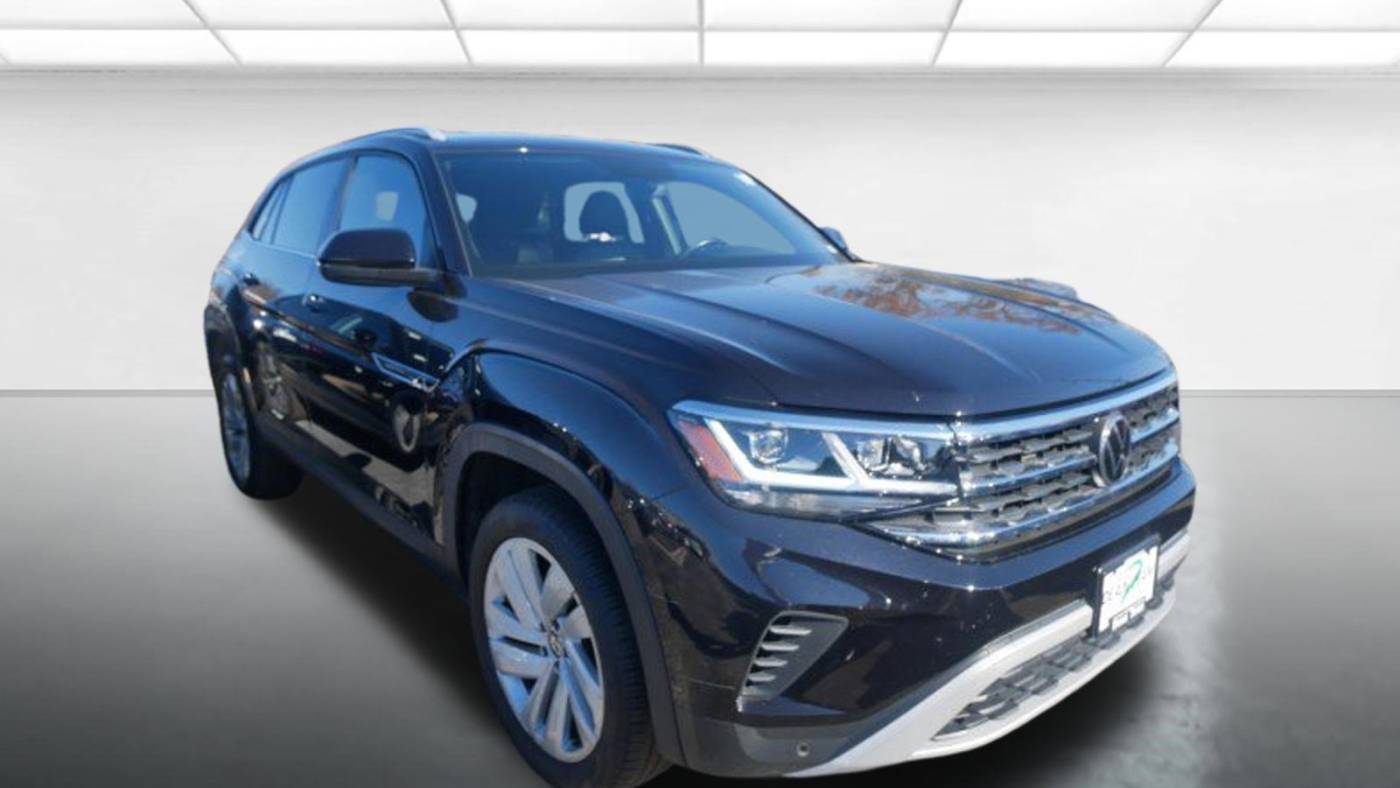 2020 Volkswagen Atlas Cross Sport SE with Technology — SUV — 31,891 mi — Kirkwood, MO