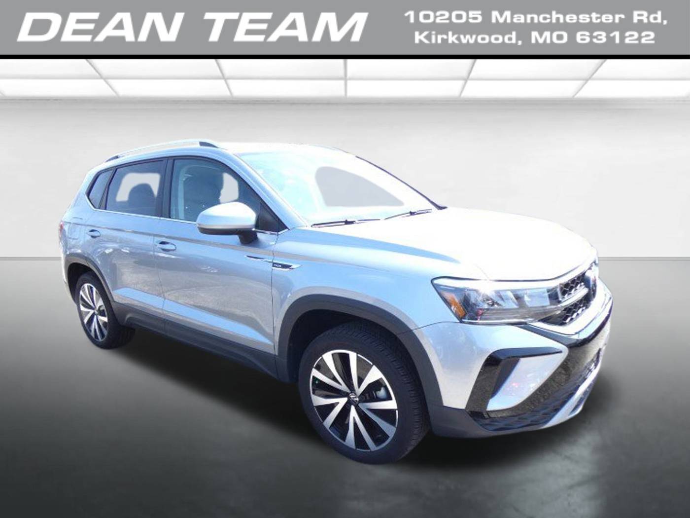 2024 Volkswagen Taos SE — SUV — 3,632 mi — Kirkwood, MO