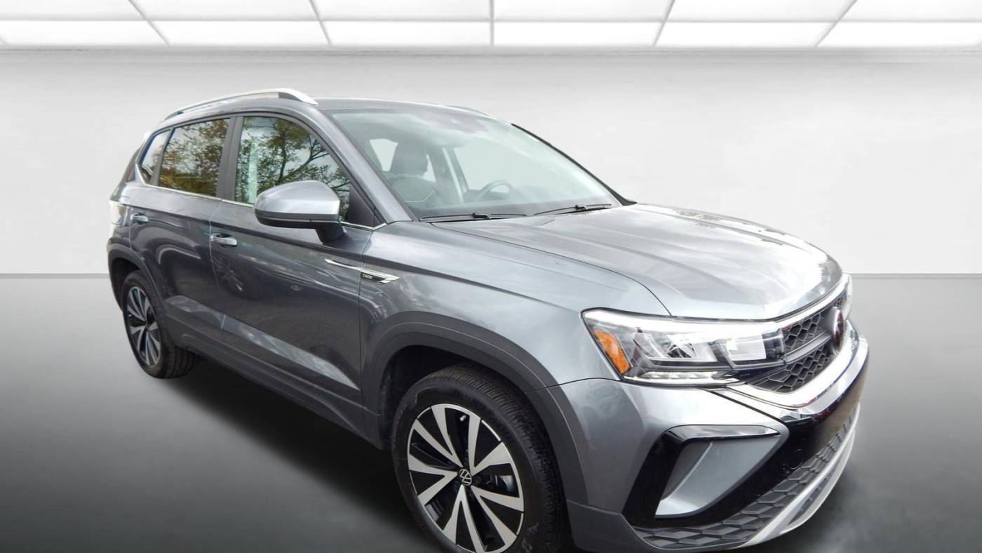 2023 Volkswagen Taos SE — SUV — 4,581 mi — Kirkwood, MO