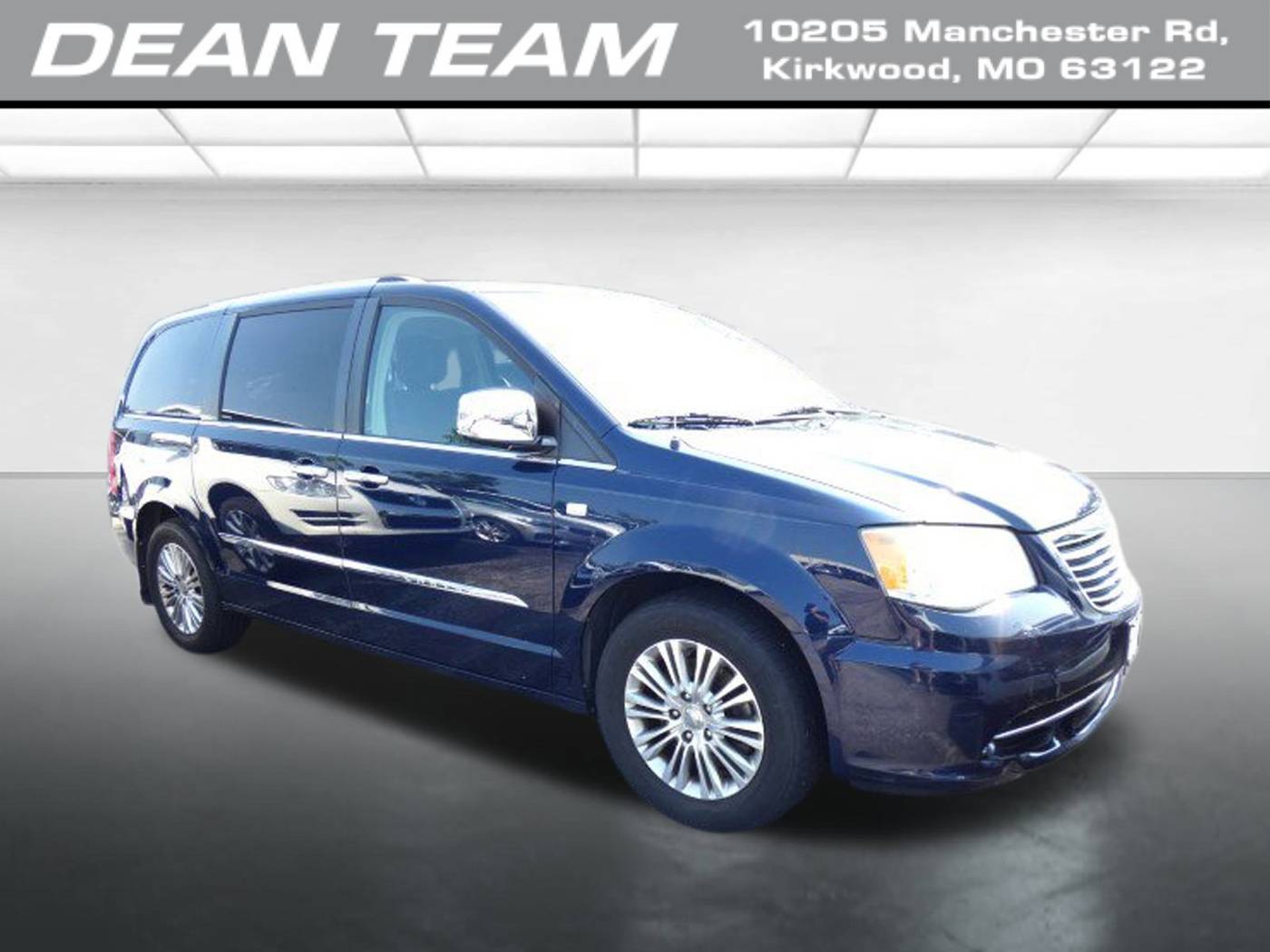 2014 Chrysler Town & Country Touring-L 30th Anniversary Edition — Minivan — 133,242 mi — Kirkwood, MO