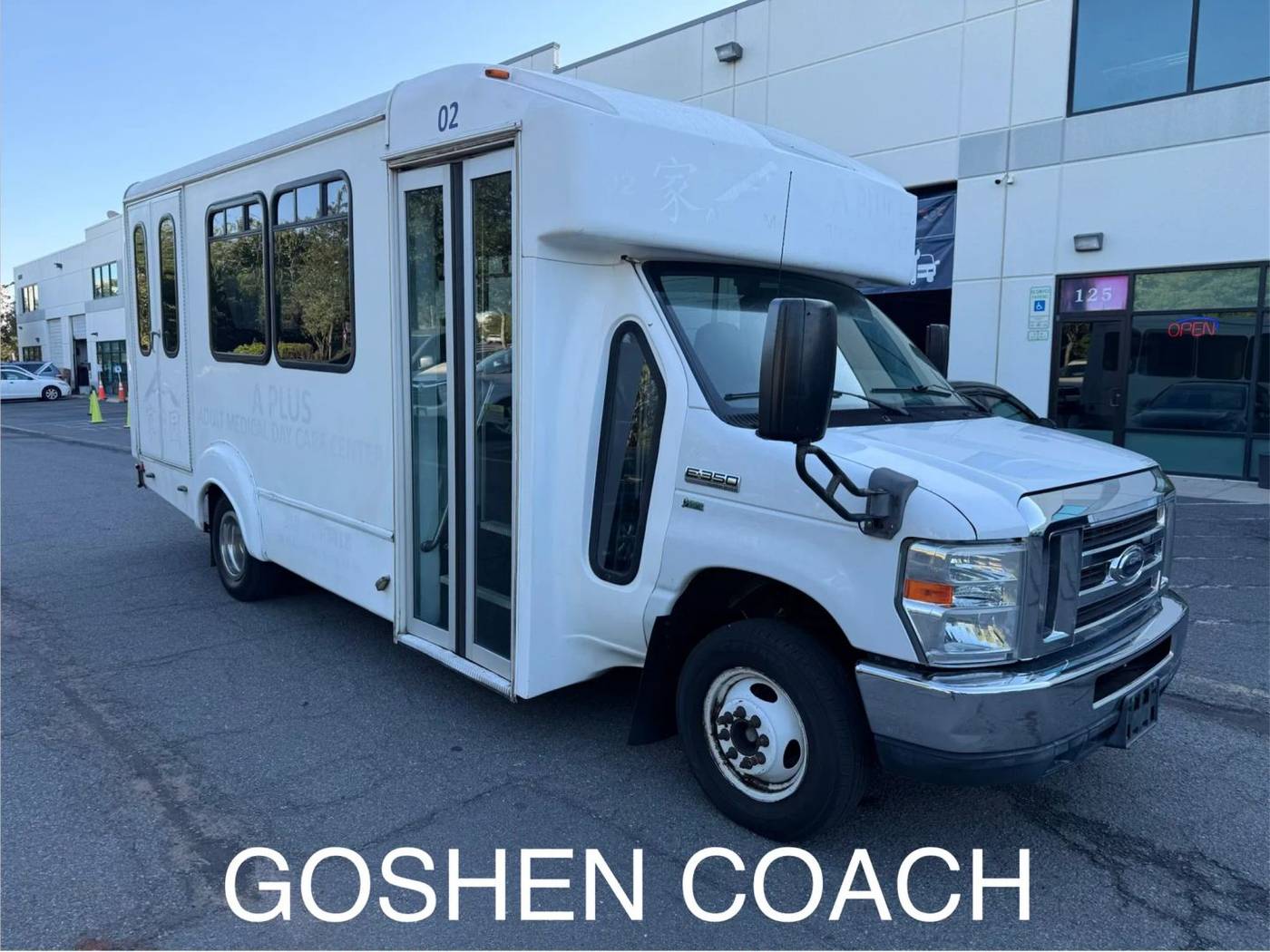 2013 Ford Econoline Commercial Cutaway E-350