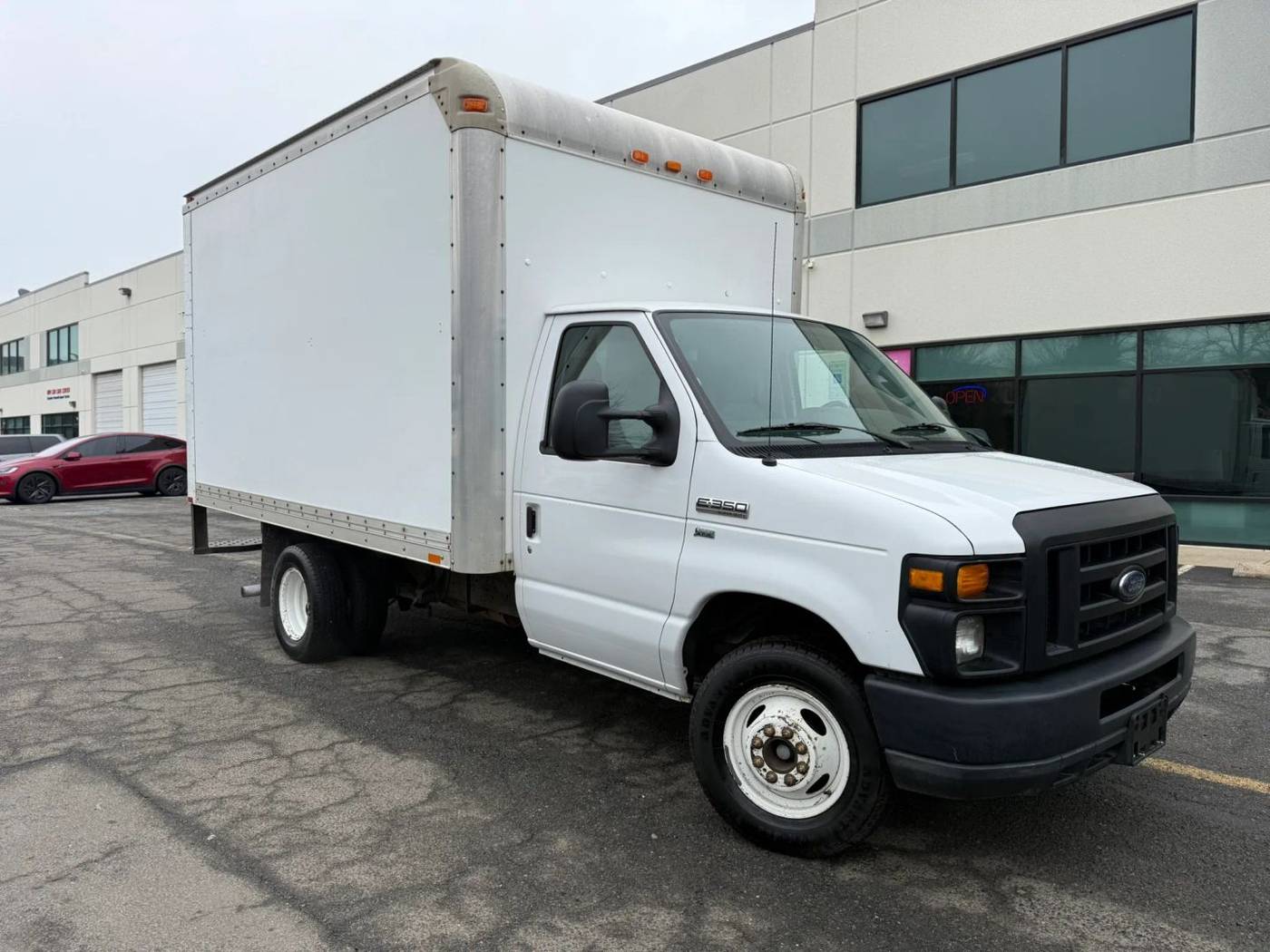 2010 Ford Econoline Commercial Cutaway E-350