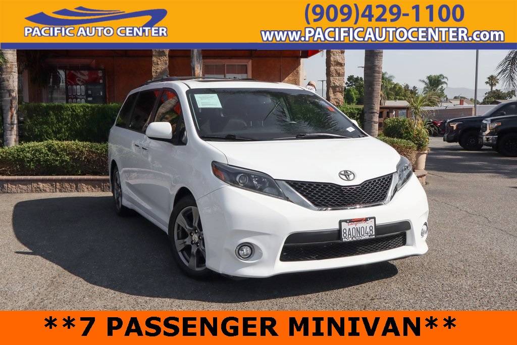 2017 Toyota Sienna SE Premium — Minivan — 48,621 mi — Fontana, CA