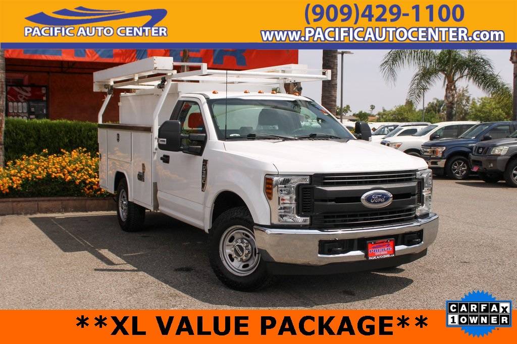 2018 Ford Super Duty F-350 Chassis Cab XL — Chassis Cab Truck — 118,054 mi — Fontana, CA