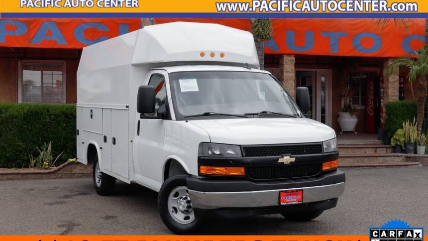 2017 Chevrolet Express Commercial Cutaway 3500 — Chassis Cab Truck — 111,960 mi — Fontana, CA