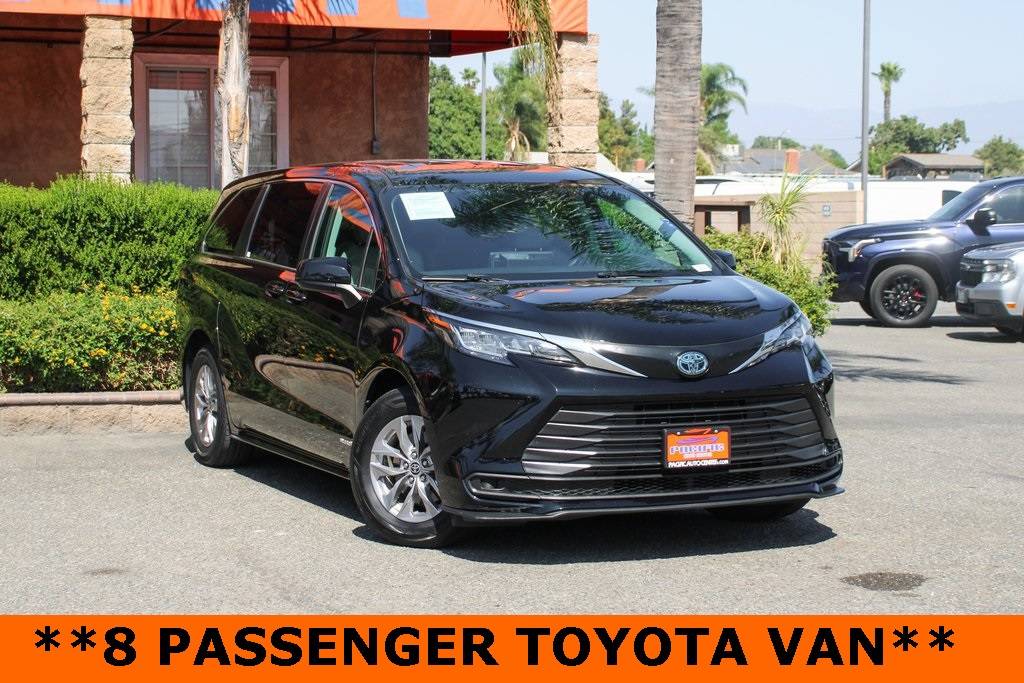 2021 Toyota Sienna LE — Minivan — 80,892 mi — Fontana, CA