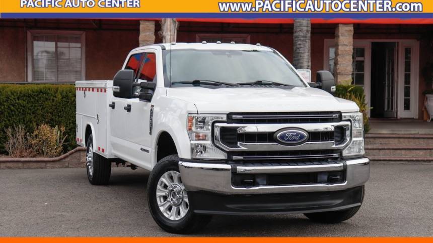 2020 Ford Super Duty F-350 Chassis Cab XLT — Chassis Cab Truck — 105,579 mi — Fontana, CA
