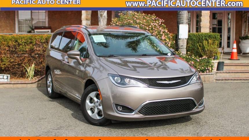 2017 Chrysler Pacifica Touring L Plus — Minivan — 120,783 mi — Fontana, CA