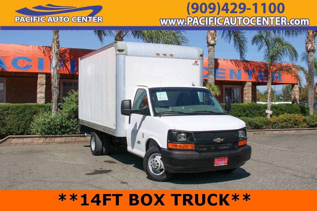 2014 Chevrolet Express Commercial Cutaway 4500 — Chassis Cab Truck — 101,270 mi — Fontana, CA