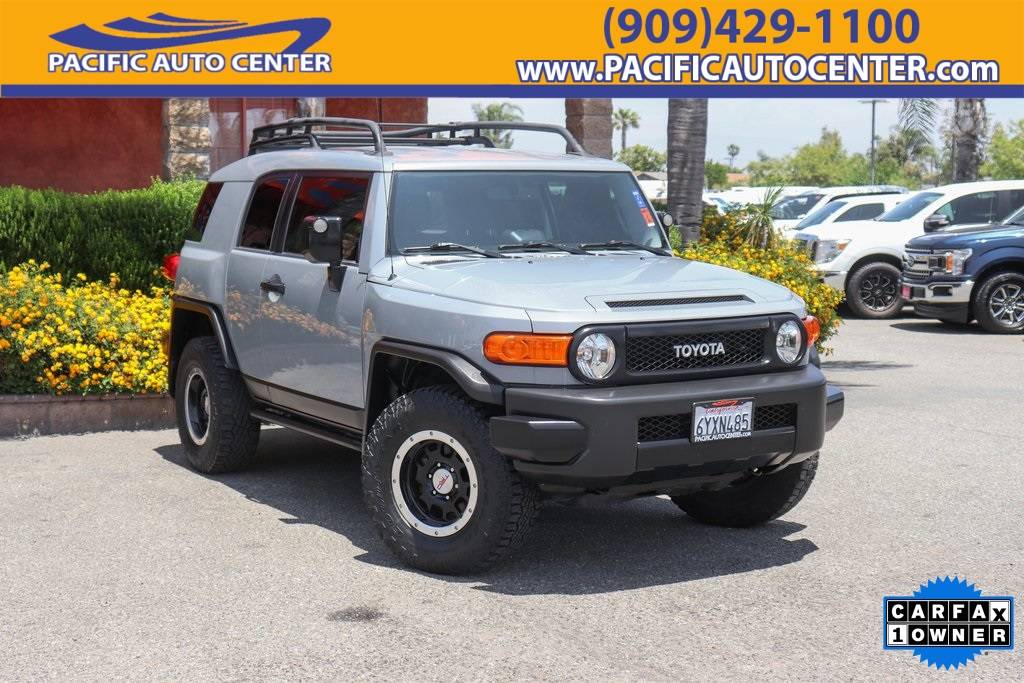 2013 Toyota FJ Cruiser Base — SUV — 130,248 mi — Fontana, CA