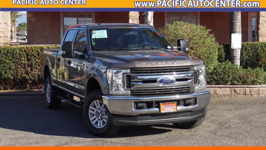 2019 Ford Super Duty F-250 XLT — Pickup Truck — 111,654 mi — Fontana, CA