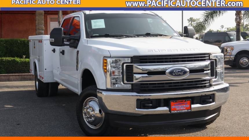 2017 Ford Super Duty F-350 Chassis Cab XLT — Chassis Cab Truck — 97,593 mi — Fontana, CA