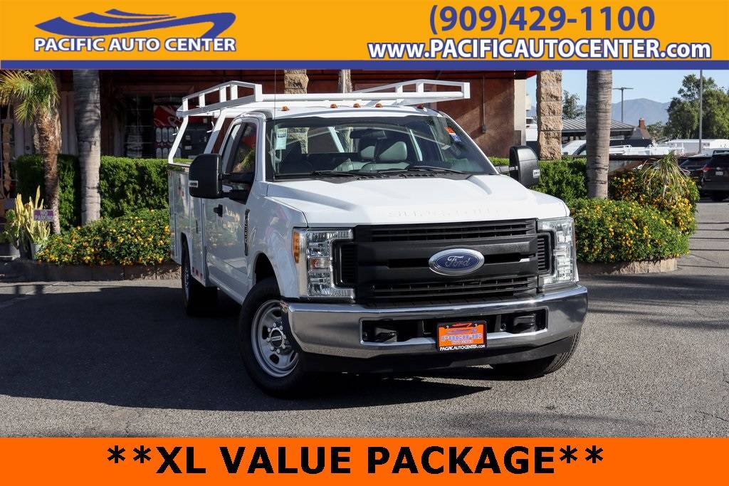 2017 Ford Super Duty F-350 Chassis Cab XL — Chassis Cab Truck — 59,920 mi — Fontana, CA