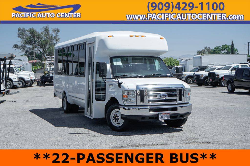 2013 Ford Econoline Commercial Cutaway E-450