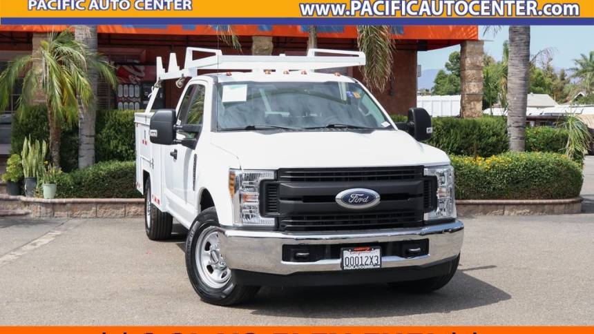 2018 Ford Super Duty F-350 Chassis Cab XL — Chassis Cab Truck — 110,856 mi — Fontana, CA