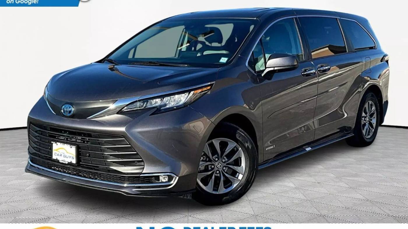 2021 Toyota Sienna XLE — Minivan — 44,768 mi — Staten Island, NY