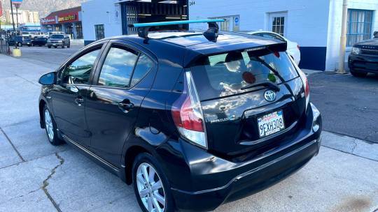 Toyota prius c online roof rack