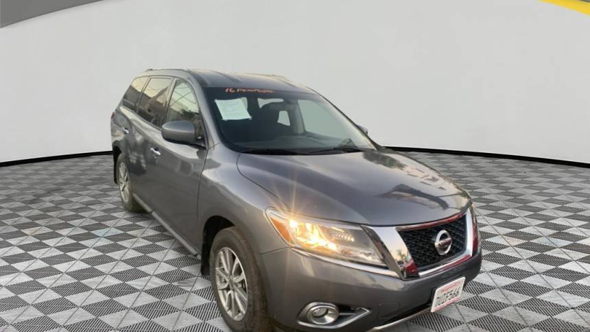 2016 Nissan Pathfinder SV — SUV — 112,319 mi — Los Angeles, CA
