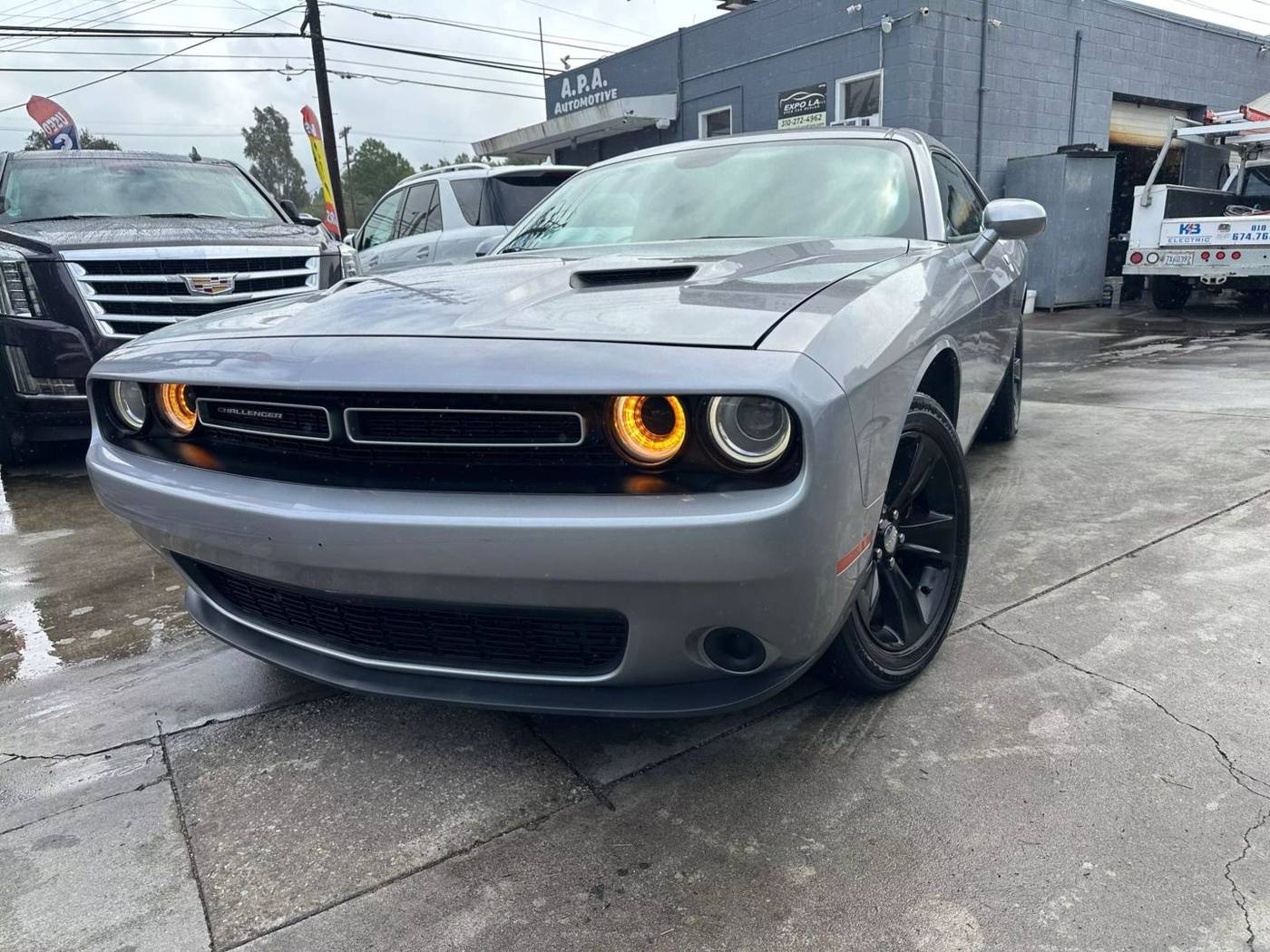 2015 Dodge Challenger SXT — Coupe — 127,830 mi — Woodland Hills, CA
