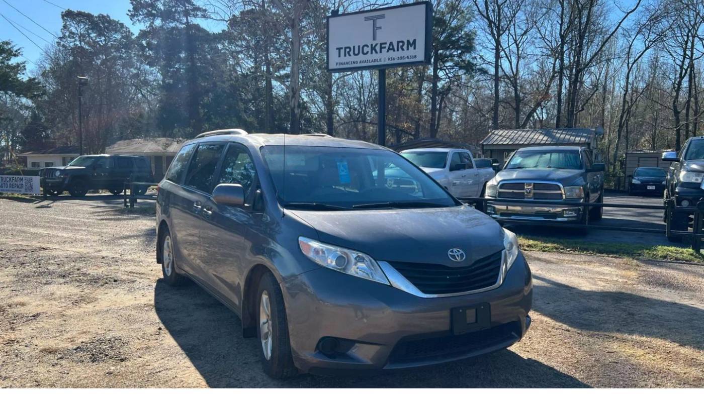 2013 Toyota Sienna LE