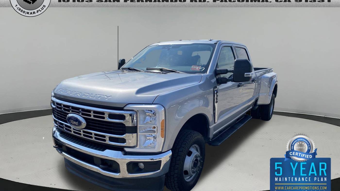 2023 Ford Super Duty F-350 XLT — Pickup Truck — 74,203 mi — Pacoima, CA