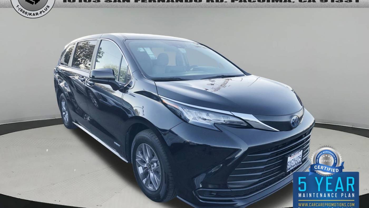 2021 Toyota Sienna LE — Minivan — 85,990 mi — Pacoima, CA