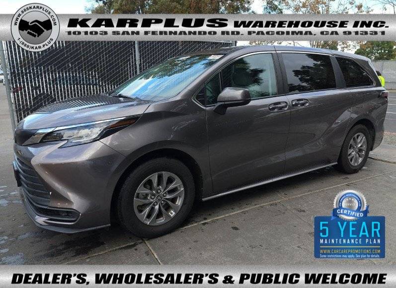 2022 Toyota Sienna LE — Minivan — 81,679 mi — Pacoima, CA
